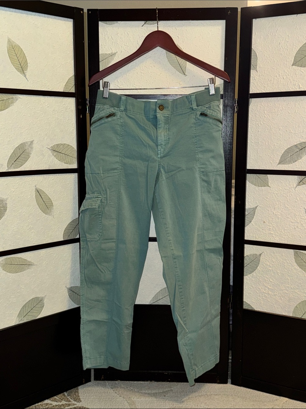 Women’s Utility Cropped Cargo Pants